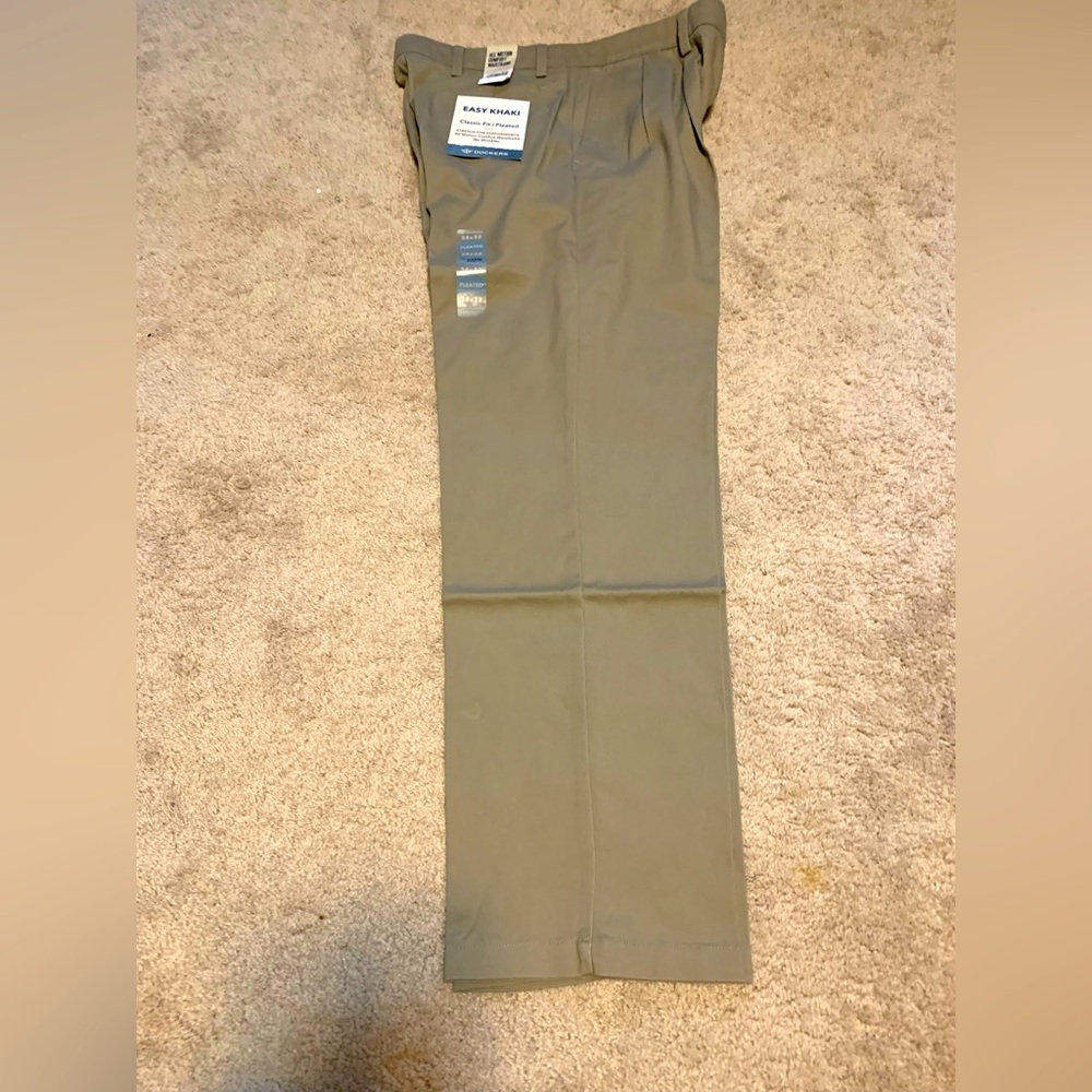 NWT Docker Pants